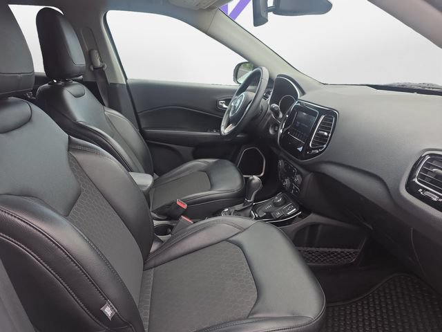 Used 2019 Jeep Compass Latitude AWD/4WD image 17