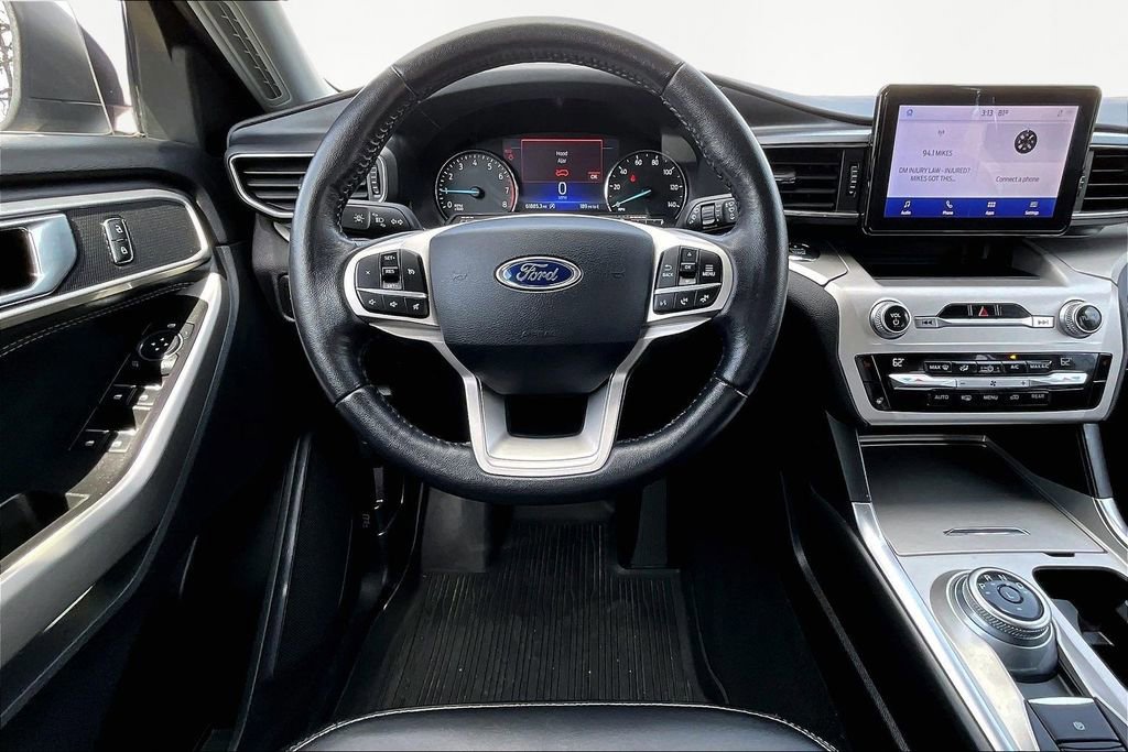 Certified 2021 Ford Explorer XLT w/ Equipment Group 202A image 7