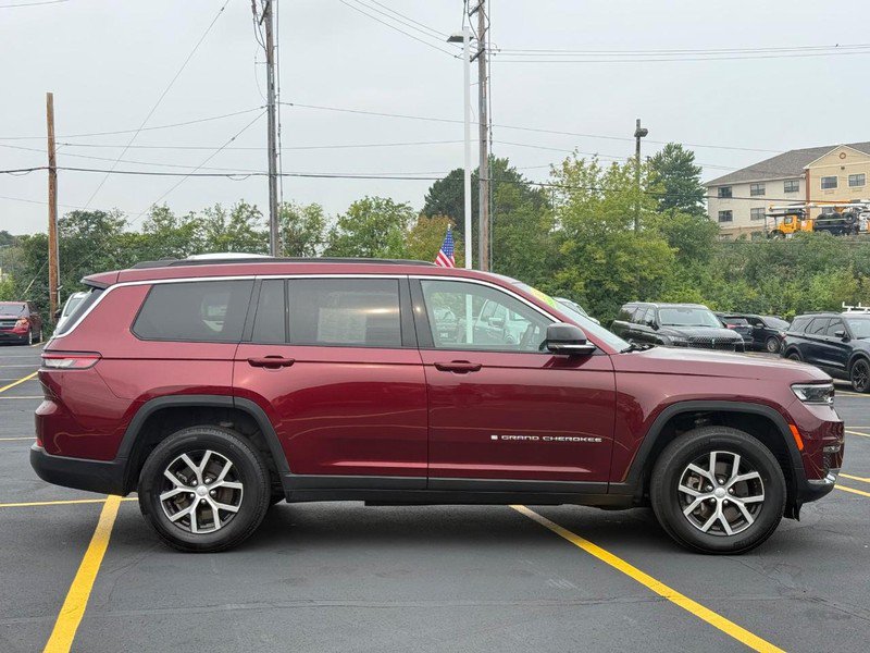 Used 2024 Jeep Grand Cherokee L Limited w/ Trailer Tow Package AWD/4WD image 2