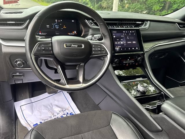 Used 2022 Jeep Grand Cherokee Altitude AWD/4WD image 19