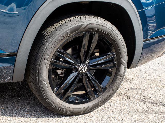 Used 2022 Volkswagen Atlas SEL R-Line image 6