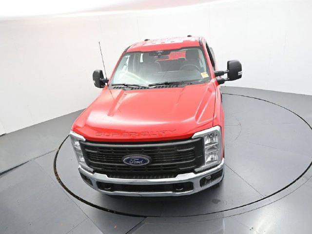 Certified 2026 Ford F250 XL w/ XL Chrome Package RWD image 38