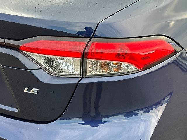 Used 2021 Toyota Corolla LE w/ Carpet Mat Package (TMS) image 23