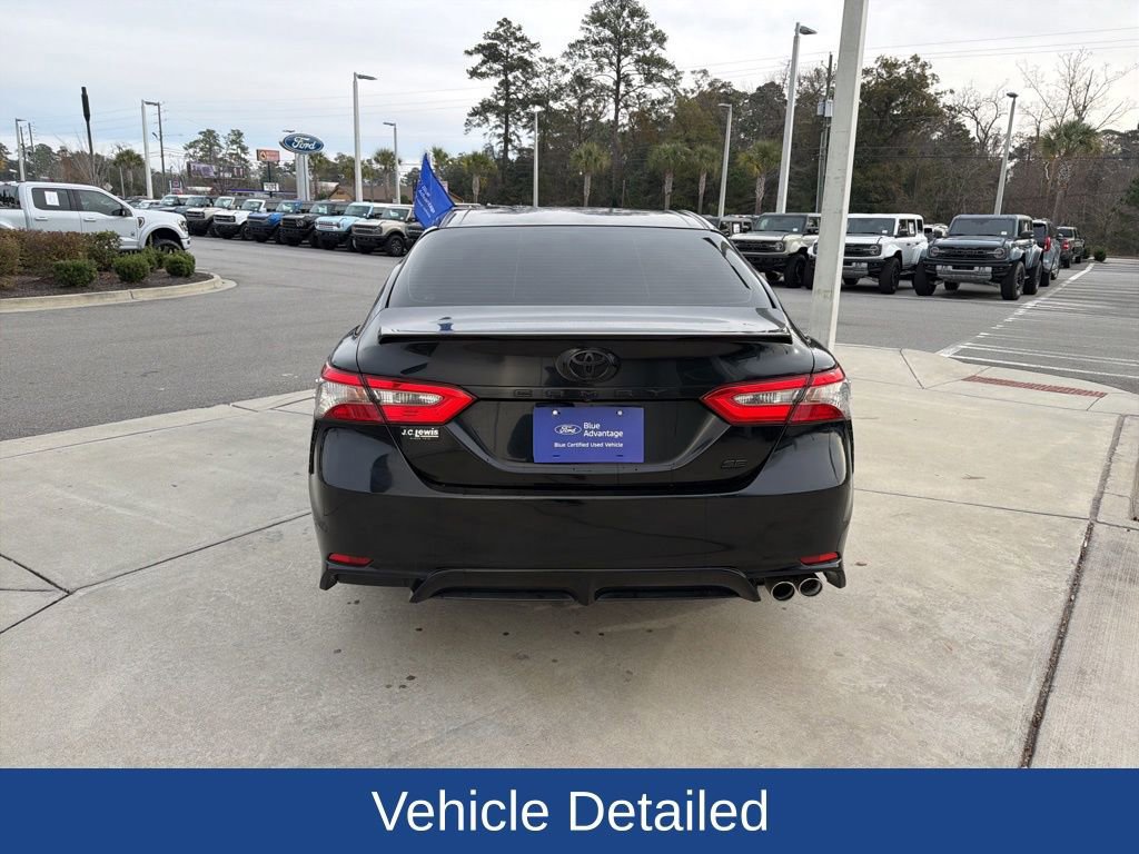 Used 2018 Toyota Camry SE image 4