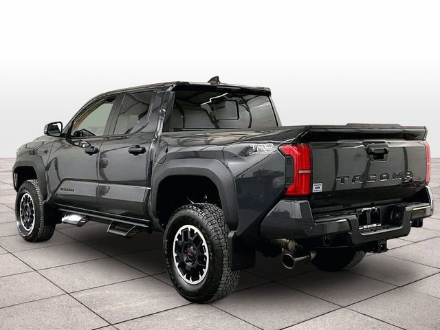 Used 2025 Toyota Tacoma TRD Off-Road w/ TRD Off Road Upgrade Package AWD/4WD image 10