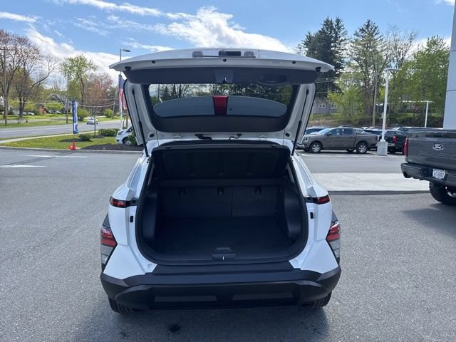 Used 2024 Hyundai Kona SEL AWD/4WD image 10