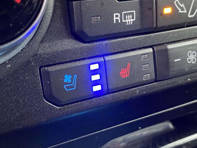 Certified 2021 Ford F250 Platinum w/ FX4 Off-Road Package image 32