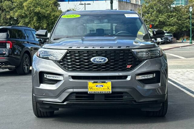 Certified 2024 Ford Explorer ST w/ Equipment Group 401A AWD/4WD image 9