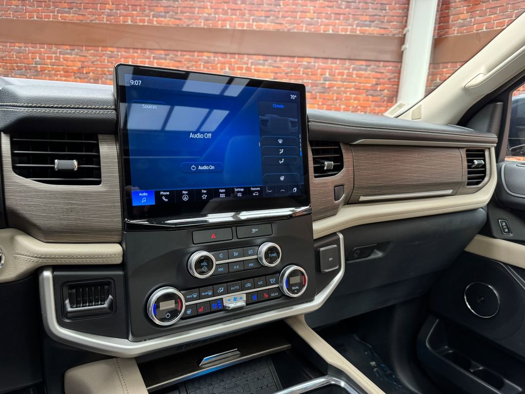 Certified 2023 Ford Expedition Limited AWD/4WD image 19
