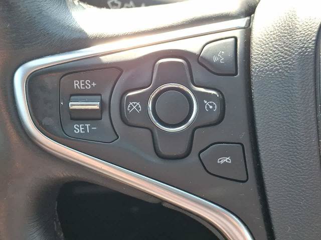 Used 2017 Buick Regal Sport Touring FWD image 23