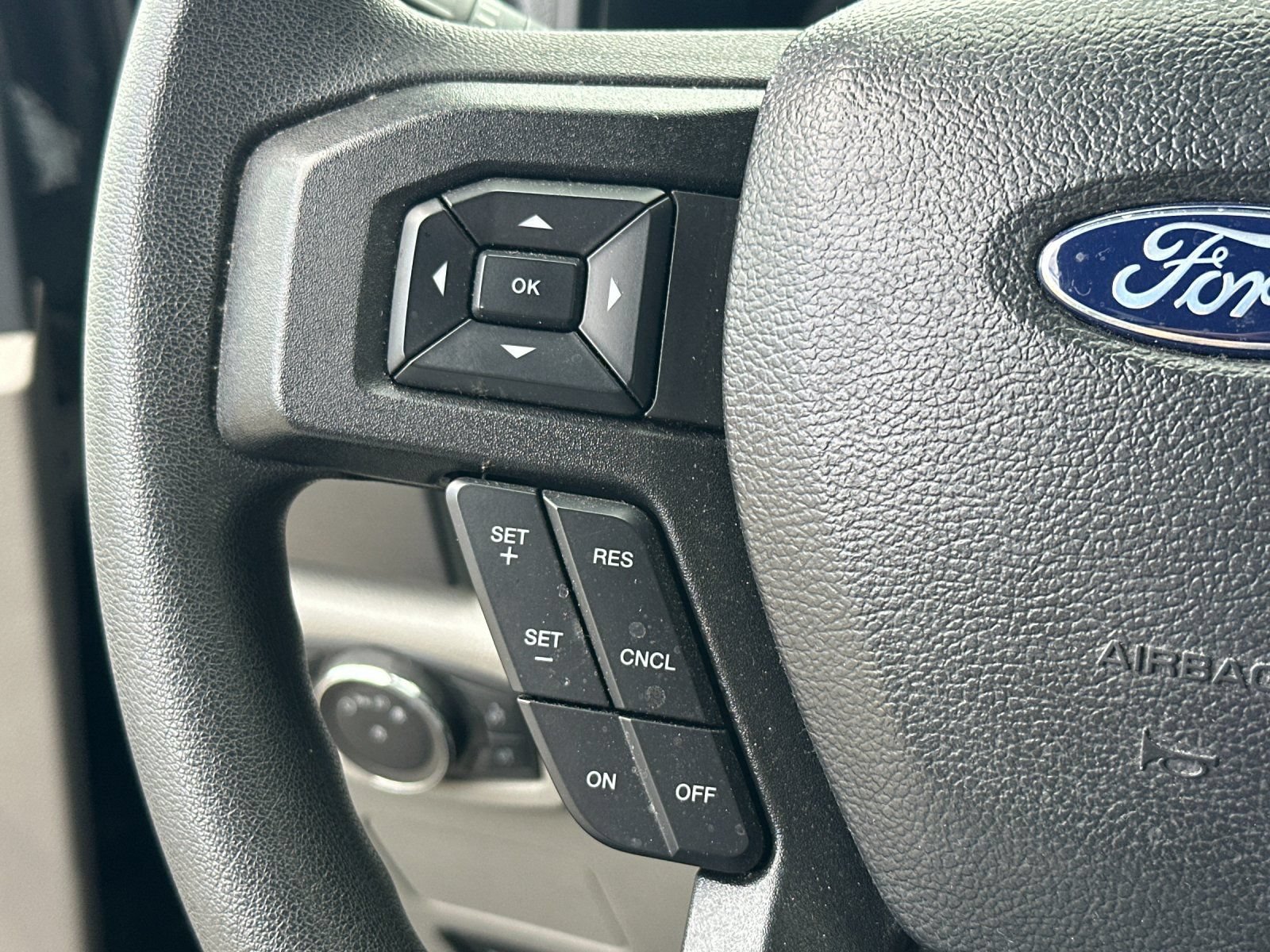 Certified 2022 Ford F250 XLT w/ Black Appearance Package AWD/4WD image 25