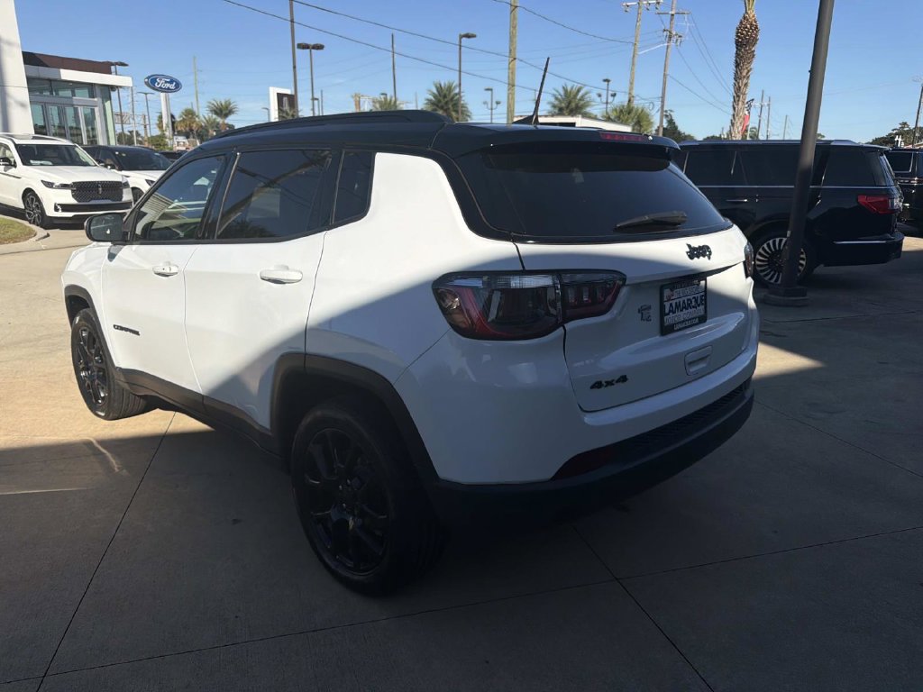 Used 2022 Jeep Compass Latitude w/ Convenience Group AWD/4WD image 6