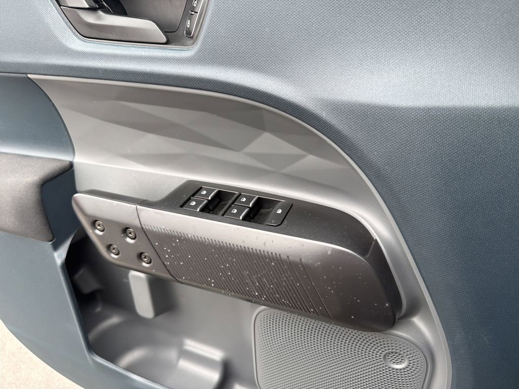 Certified 2025 Ford Maverick XL image 20