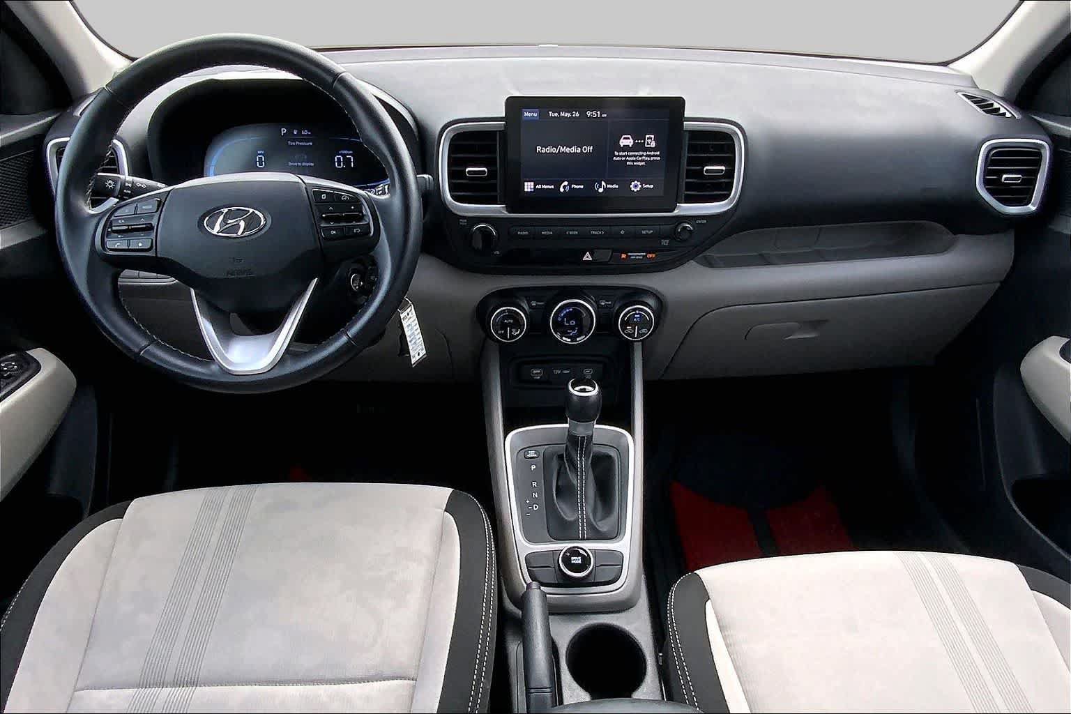 Used 2023 Hyundai Venue SEL FWD image 15