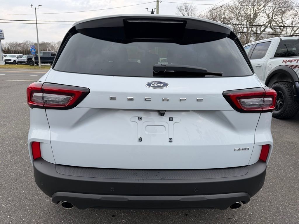 Certified 2025 Ford Escape ST-Line Select w/ Tech Pack #2 image 5
