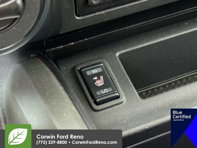 Used 2022 Nissan Titan SV w/ SV Convenience Package image 24