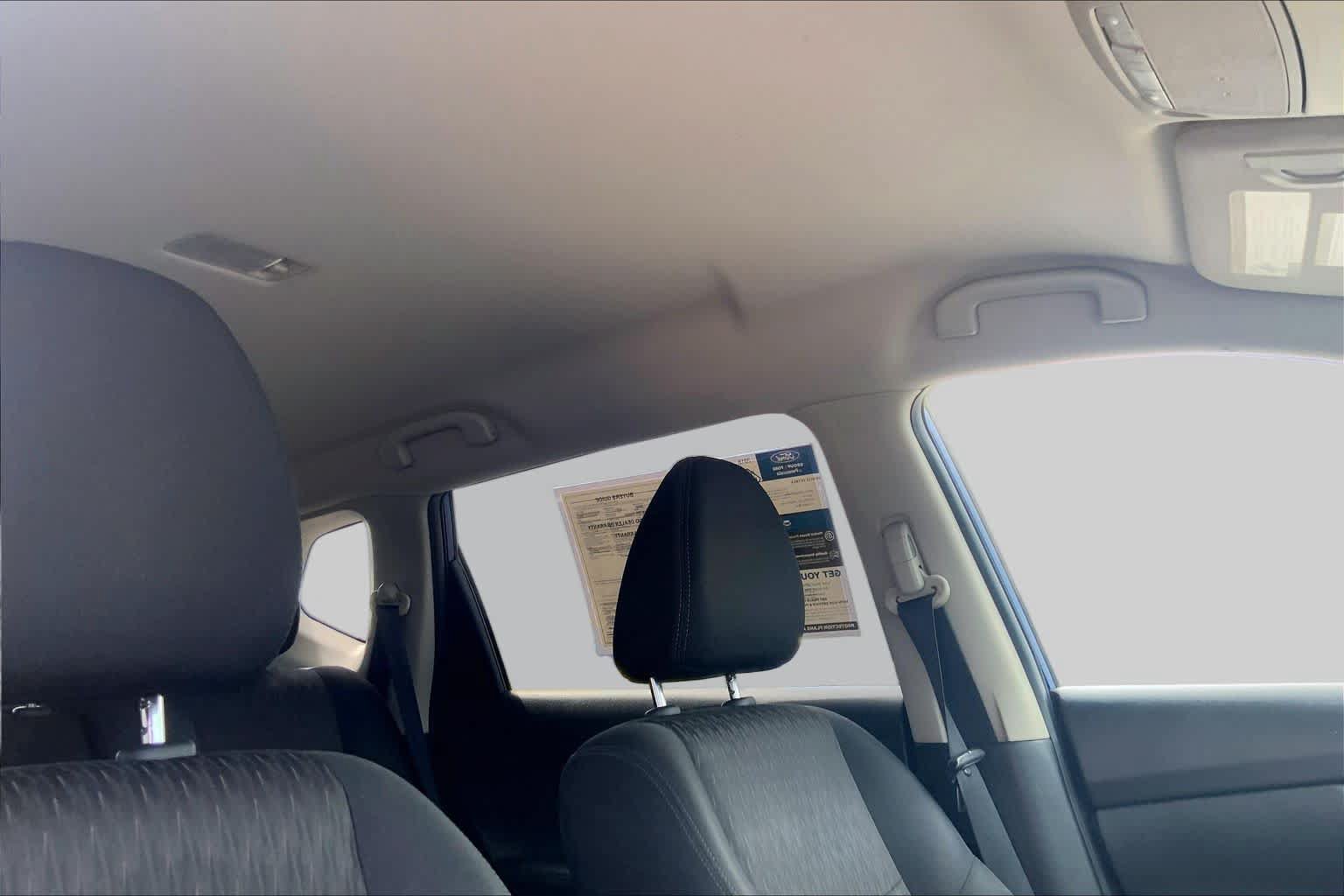 Used 2018 Nissan Rogue SV FWD image 14