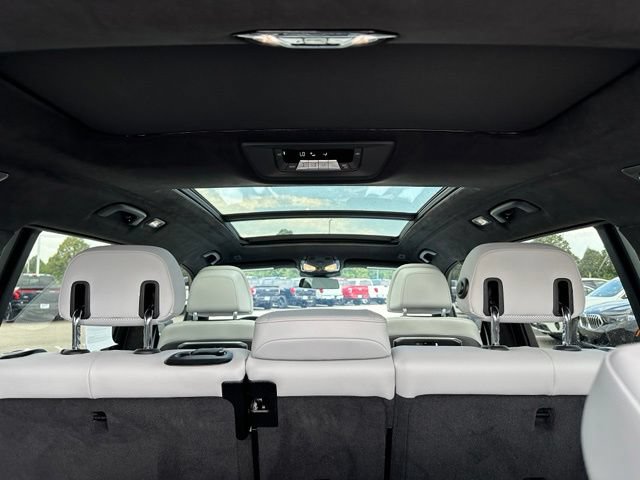 Used 2024 BMW X7 xDrive40i w/ M Sport Package AWD/4WD image 14