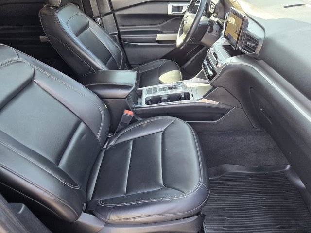 Certified 2022 Ford Explorer XLT w/ Equipment Group 202A image 13
