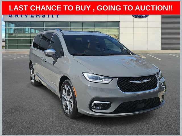 Used 2022 Chrysler Pacifica Pinnacle