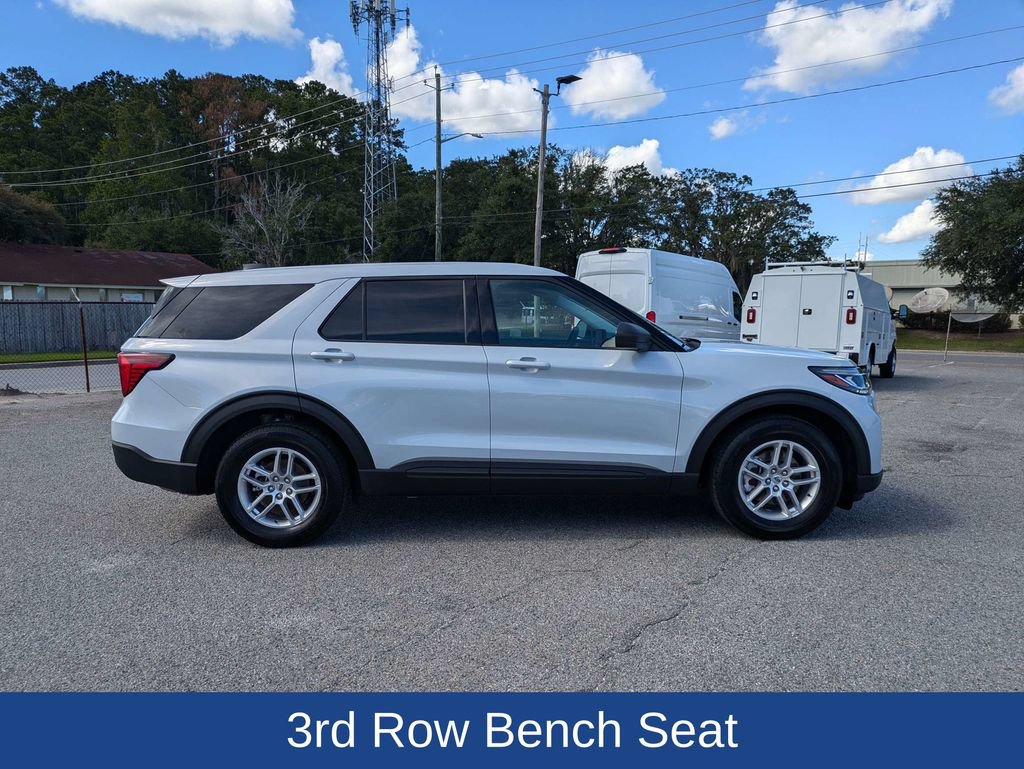 Certified 2026 Ford Explorer Active RWD image 3