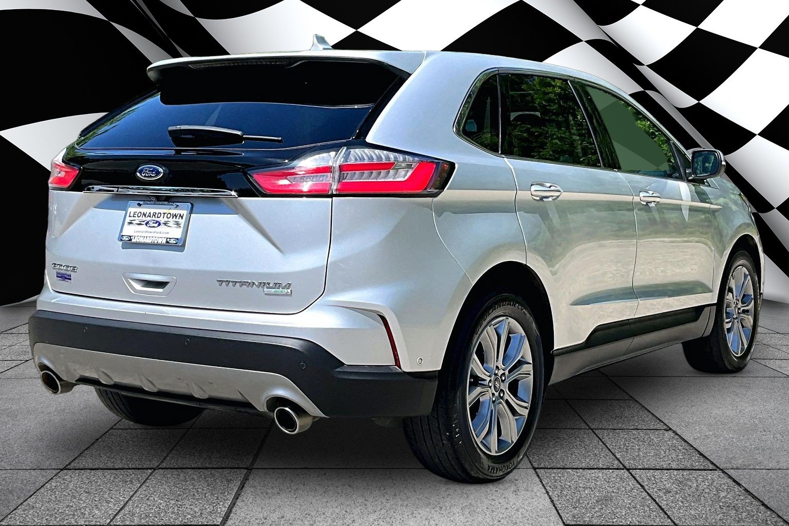 Certified 2019 Ford Edge Titanium w/ Equipment Group 301A FWD image 2
