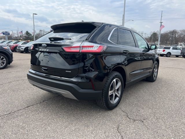 Certified 2023 Ford Edge SEL w/ Convenience Package image 2