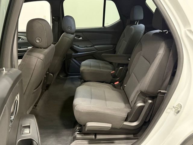 Used 2022 Chevrolet Traverse LT image 33