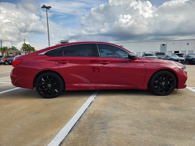 Used 2022 Honda Accord Sport image 2