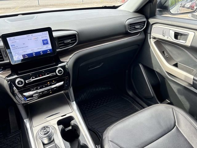 Certified 2023 Ford Explorer Limited AWD/4WD image 16