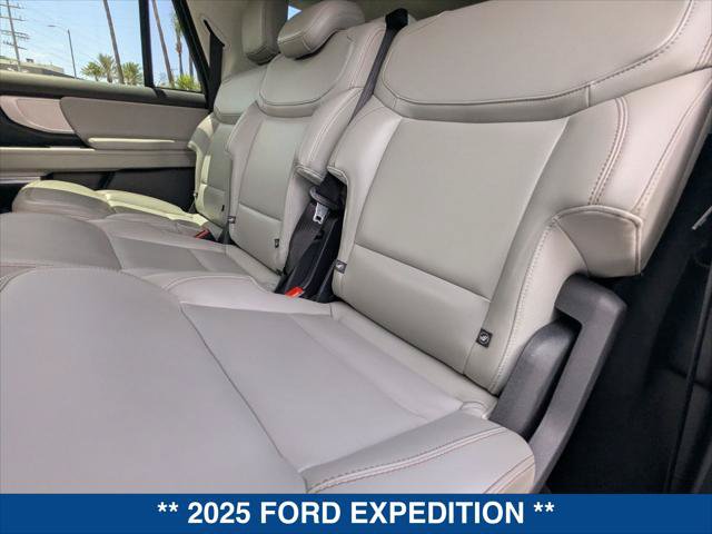 Certified 2025 Ford Expedition Max Active AWD/4WD image 21
