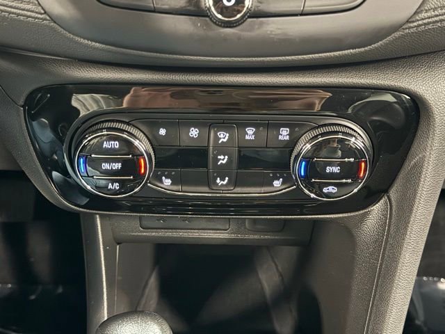 Used 2022 Buick Encore GX Select w/ Sport Touring Package image 30