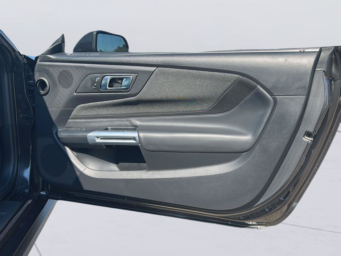 Certified 2024 Ford Mustang Coupe RWD image 23