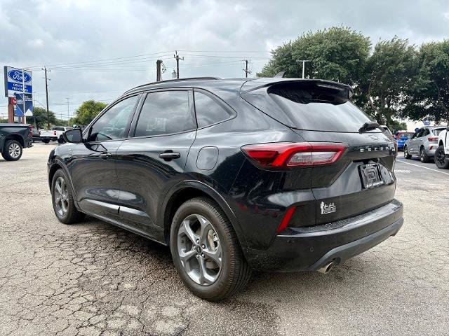 Certified 2023 Ford Escape ST-Line w/ Tech Pack #1 FWD image 5