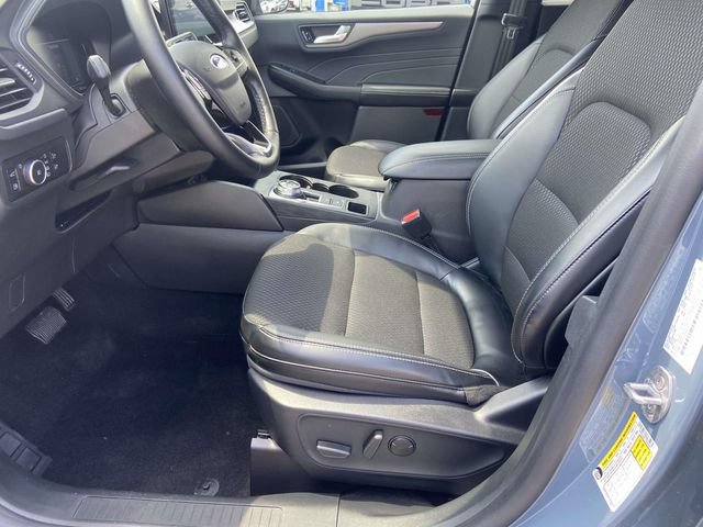 Certified 2025 Ford Escape SE FWD image 15