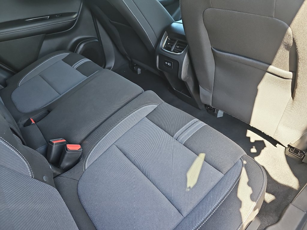 Used 2025 Chevrolet Blazer LT FWD image 11