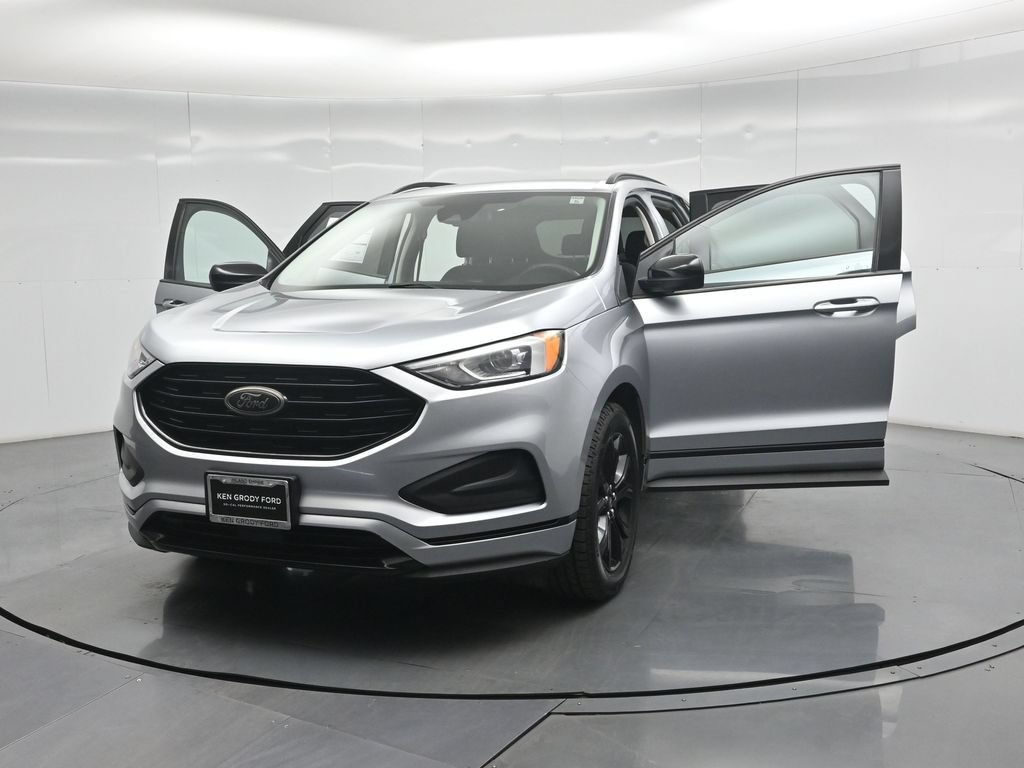 Certified 2022 Ford Edge SE w/ Black Appearance Package AWD/4WD image 28