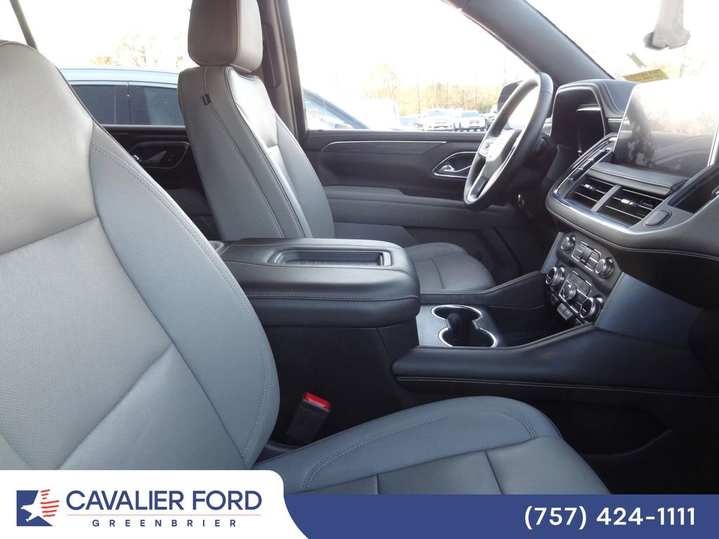 Used 2023 GMC Yukon SLT w/ SLT Luxury Package RWD image 9