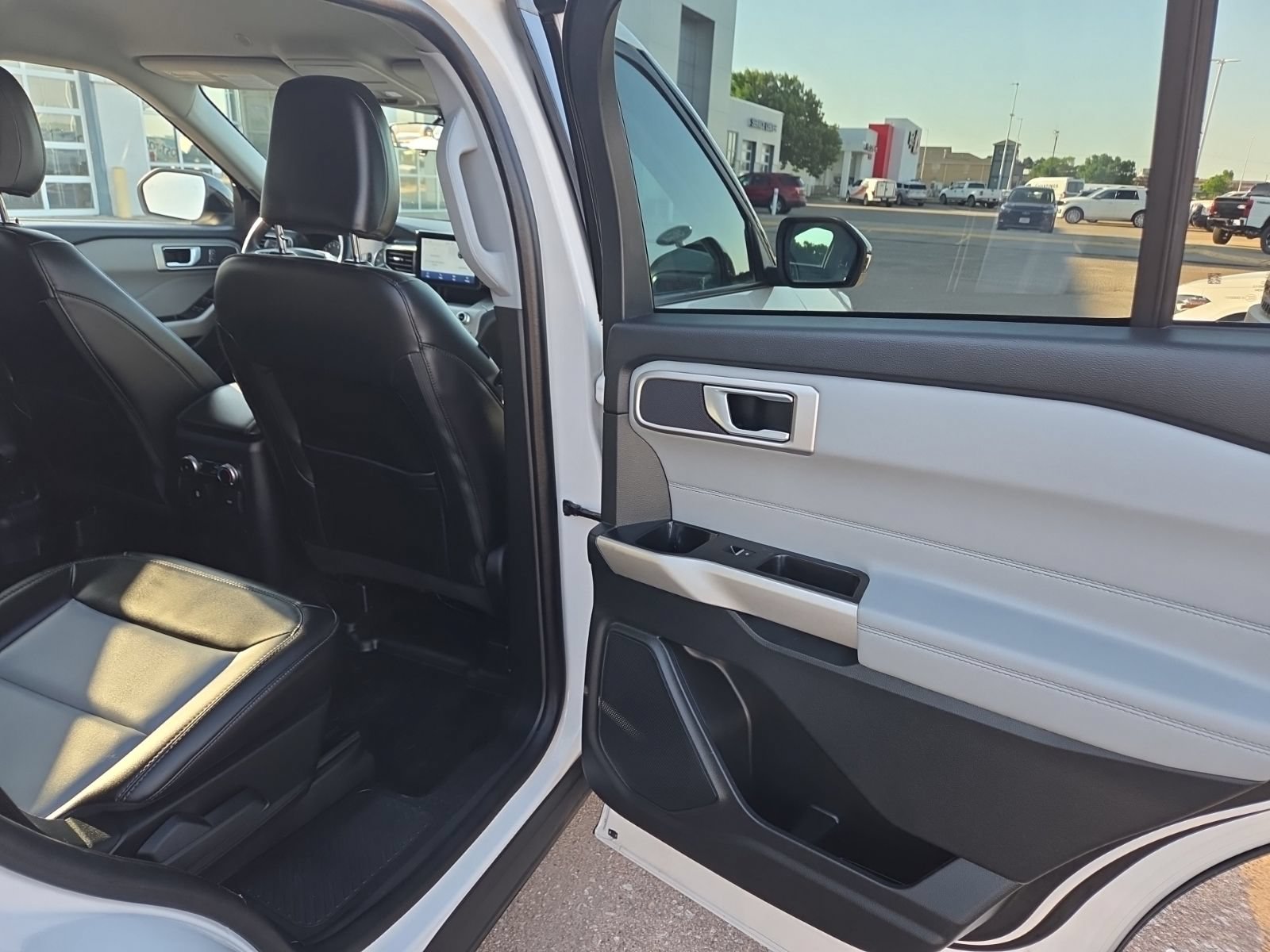 Certified 2023 Ford Explorer XLT w/ Equipment Group 202A AWD/4WD image 47