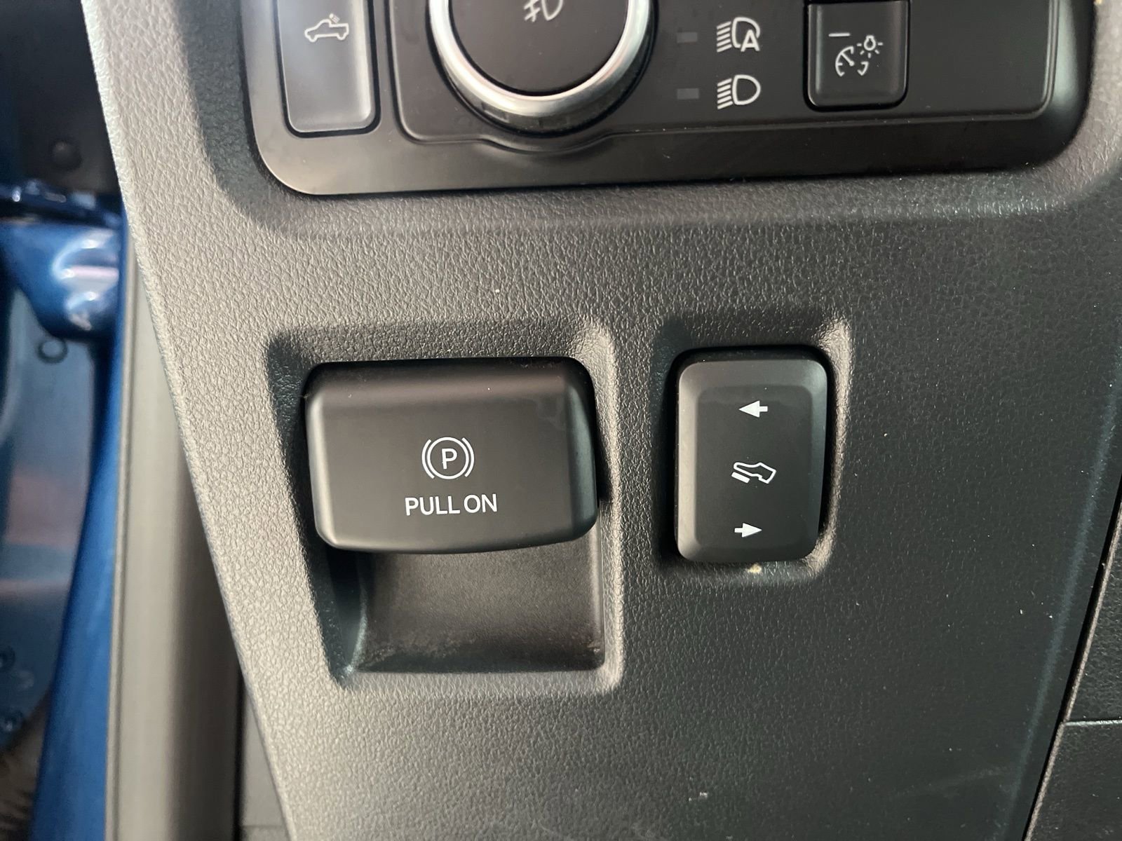 Certified 2023 Ford F150 Lariat w/ Equipment Group 502A High image 17