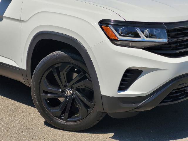 Used 2023 Volkswagen Atlas SE w/ Black Wheel Package FWD image 9