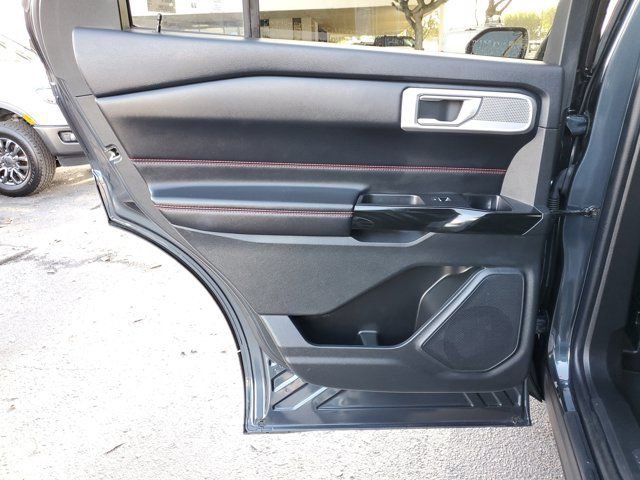 Certified 2022 Ford Explorer ST-Line image 12