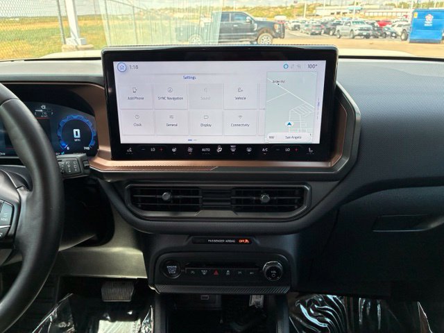 Certified 2025 Ford Bronco Sport Outer Banks w/ Outer Banks Tech Package+ AWD/4WD image 11