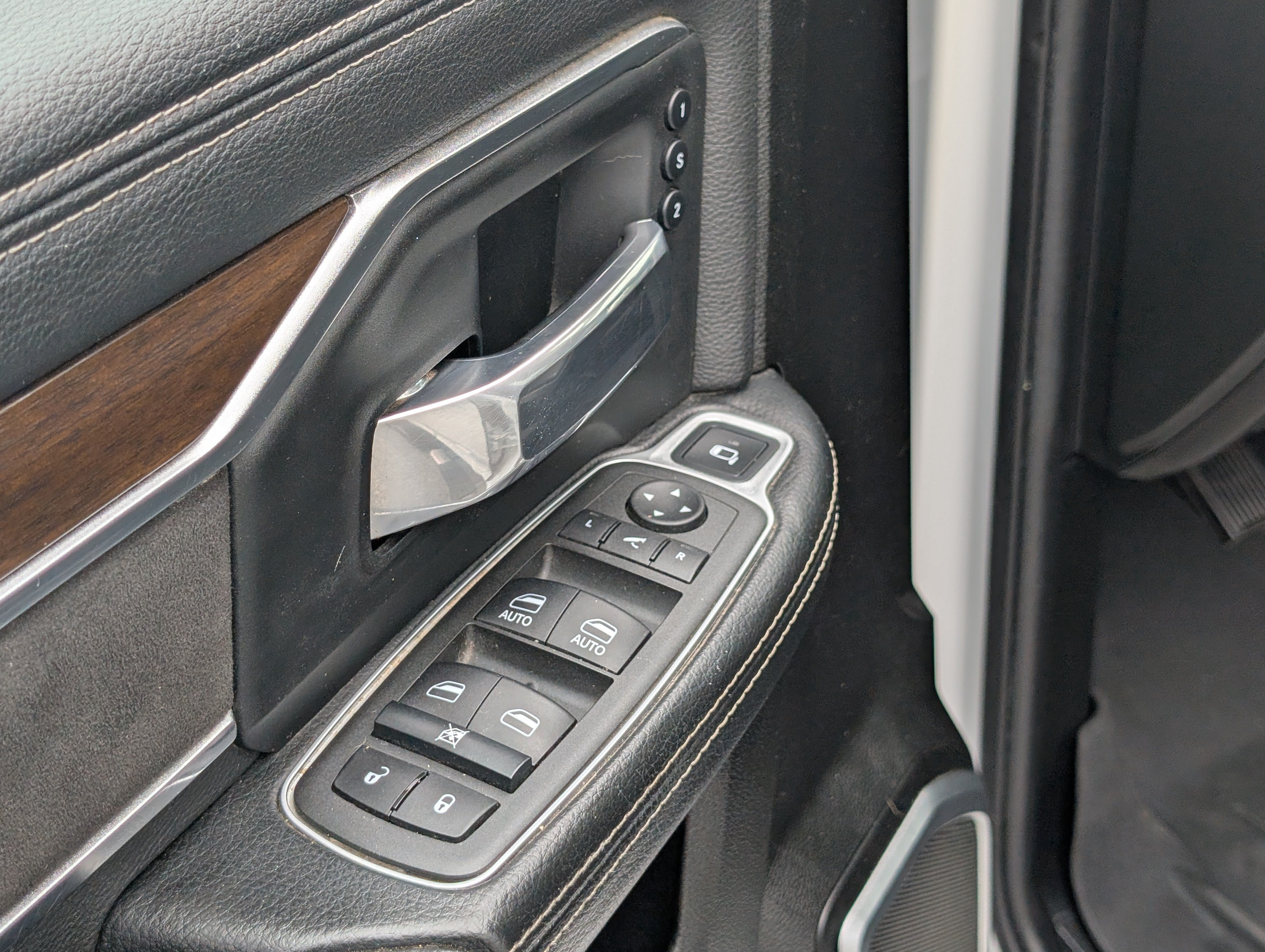 Used 2022 RAM 2500 Laramie AWD/4WD image 21