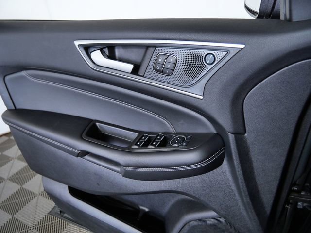 Certified 2024 Ford Edge Titanium w/ Equipment Group 301A AWD/4WD image 27