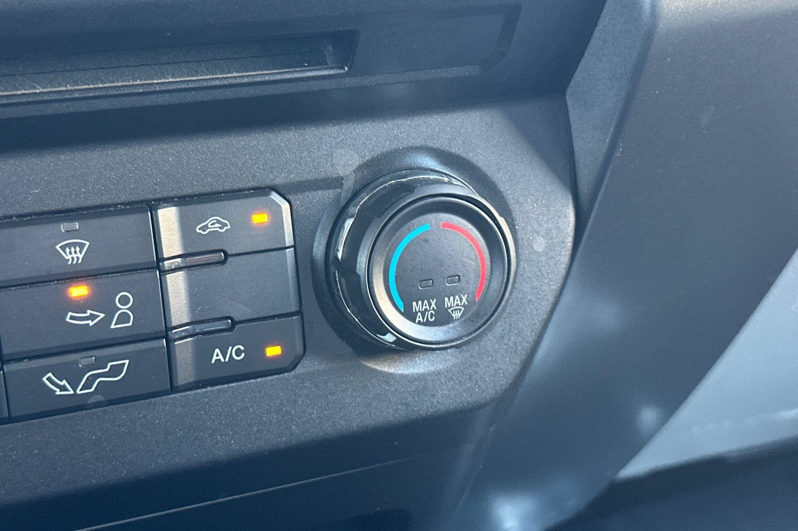 Certified 2018 Ford F150 XLT RWD image 29
