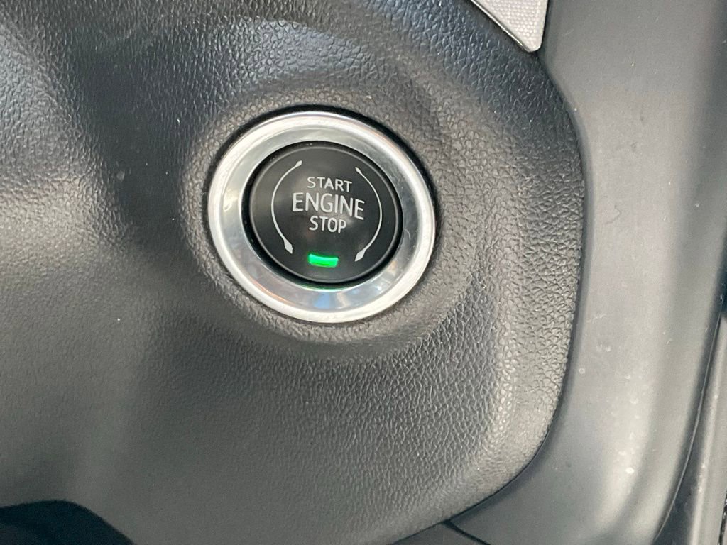 Used 2020 GMC Sierra 1500 Elevation w/ Elevation Value Package image 9