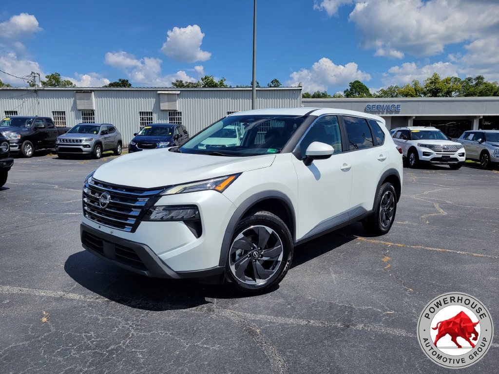 Used 2024 Nissan Rogue SV FWD image 2