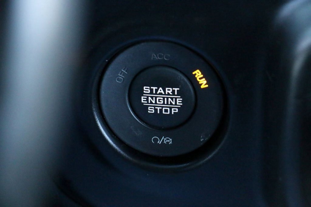 Used 2023 Jeep Wrangler Unlimited Sahara w/ Cold Weather Group image 16