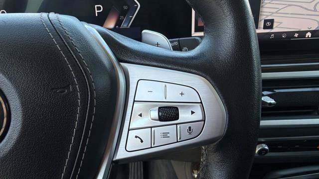 Used 2024 BMW X7 xDrive40i w/ Premium Package AWD/4WD image 13